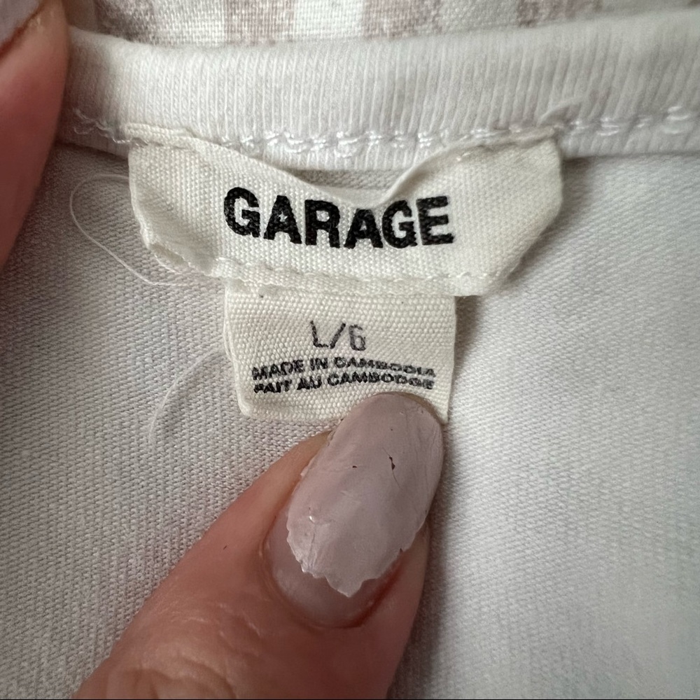 Garage White V-neck Cropped Tee Size L - Picture 4 of 4